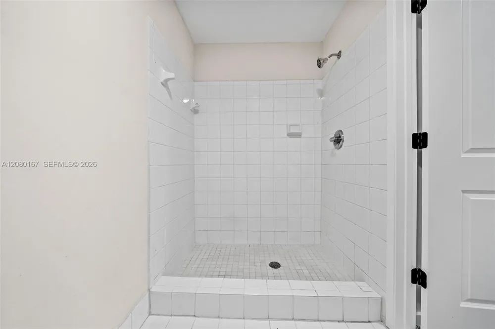 6992 SW 39th St #I104 Davie, FL 33314