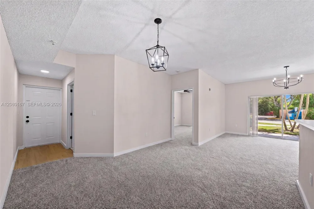 6992 SW 39th St #I104 Davie, FL 33314