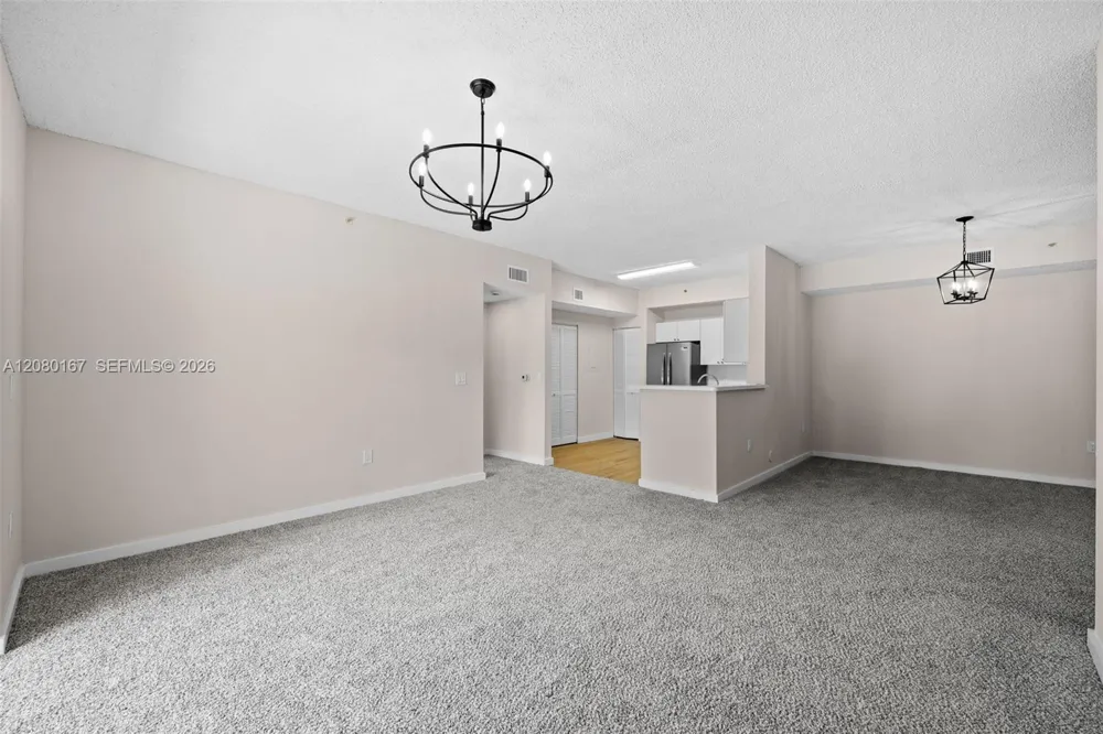 6992 SW 39th St #I104 Davie, FL 33314