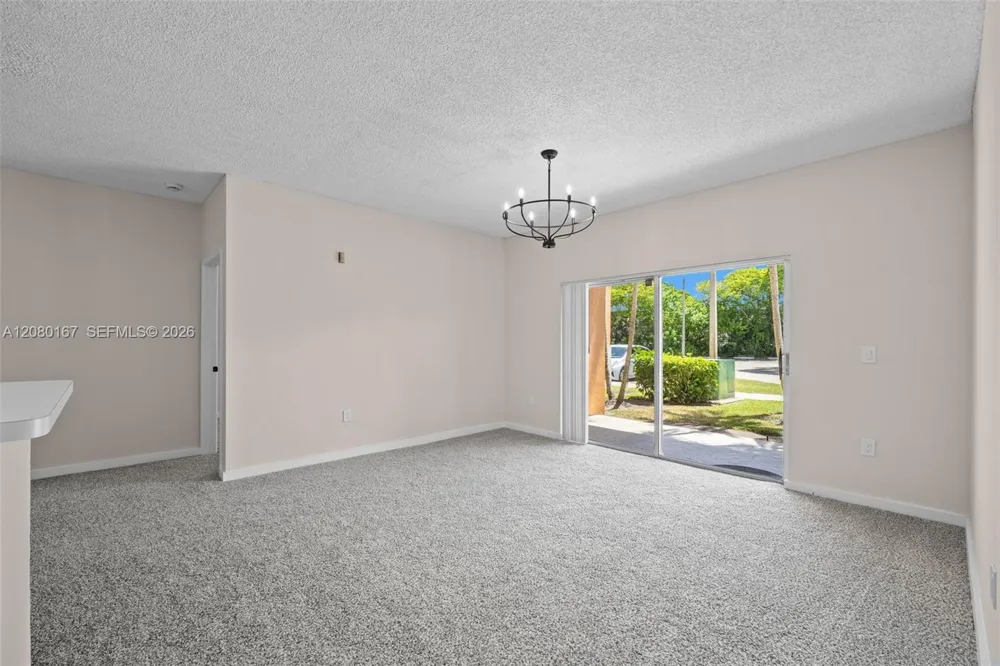 6992 SW 39th St #I104 Davie, FL 33314