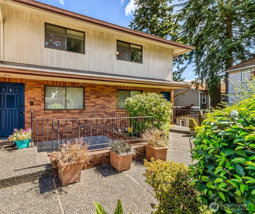 2418 Euclid Avenue #6 Everett, WA 98203