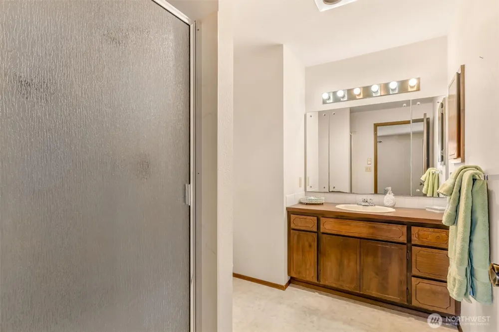 2418 Euclid Avenue #6 Everett, WA 98203