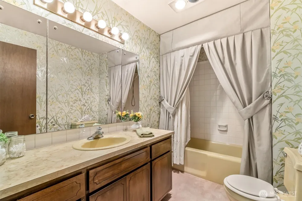 2418 Euclid Avenue #6 Everett, WA 98203