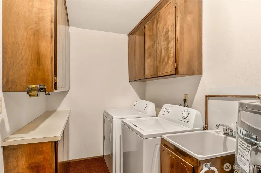 2418 Euclid Avenue #6 Everett, WA 98203
