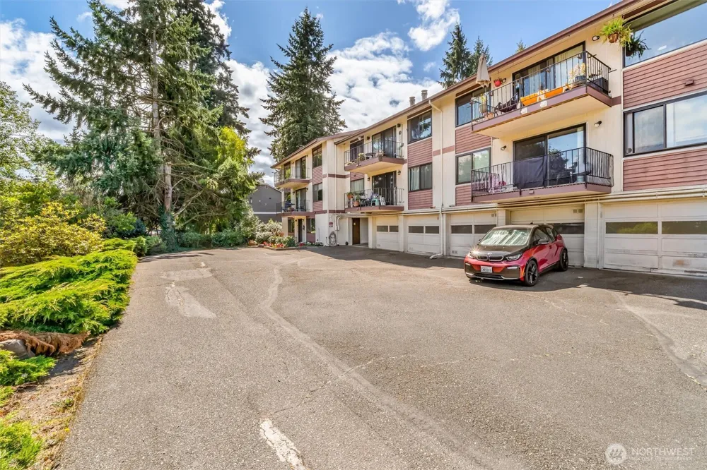 2418 Euclid Avenue #6 Everett, WA 98203