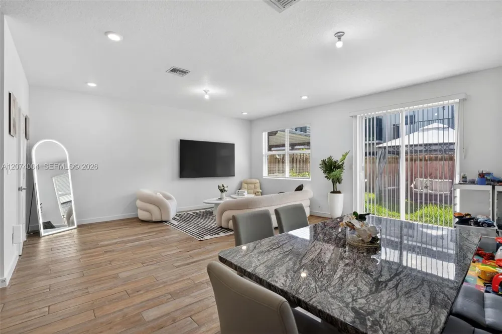 163 NE 13th Cir #N/a Homestead, FL 33033
