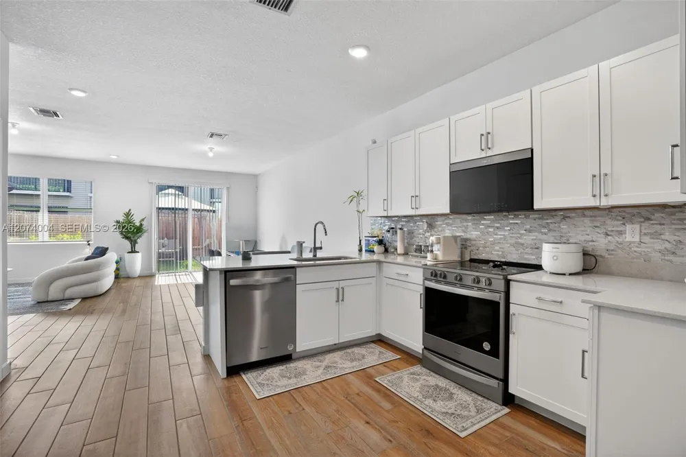 163 NE 13th Cir #N/a Homestead, FL 33033