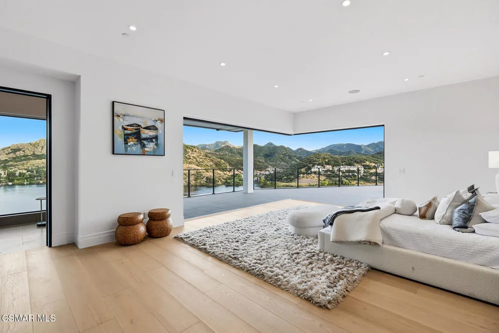 461 Lake Sherwood Drive Westlake Village, CA 91361