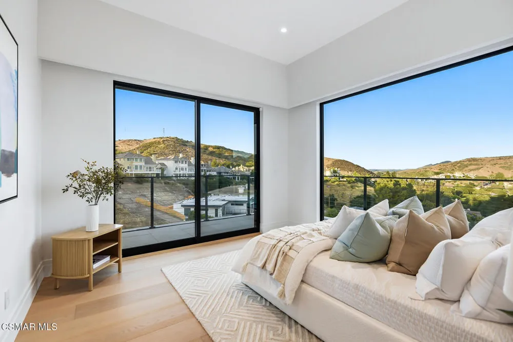 461 Lake Sherwood Drive Westlake Village, CA 91361