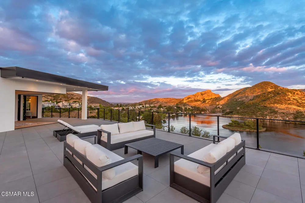 461 Lake Sherwood Drive Westlake Village, CA 91361