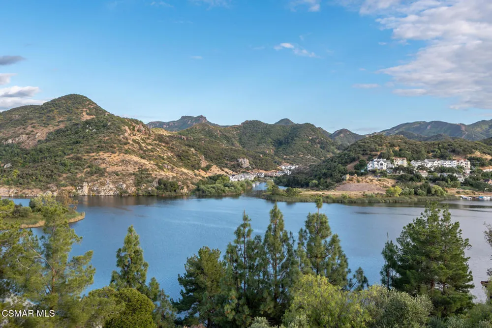 461 Lake Sherwood Drive Westlake Village, CA 91361