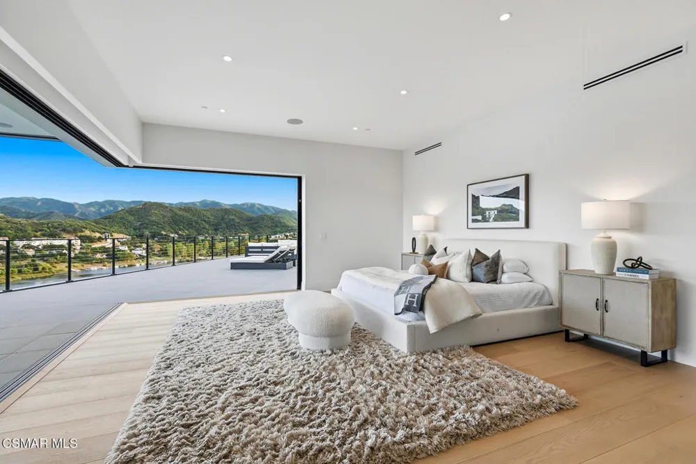 461 Lake Sherwood Drive Westlake Village, CA 91361