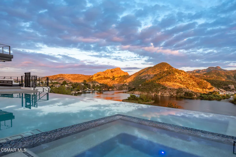 461 Lake Sherwood Drive Westlake Village, CA 91361