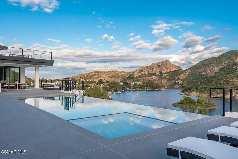 461 Lake Sherwood Drive Westlake Village, CA 91361