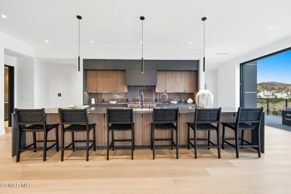 461 Lake Sherwood Drive Westlake Village, CA 91361