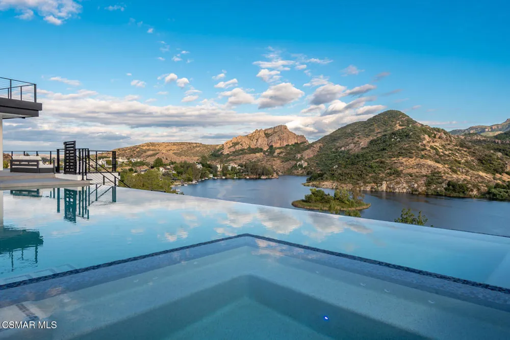 461 Lake Sherwood Drive Westlake Village, CA 91361