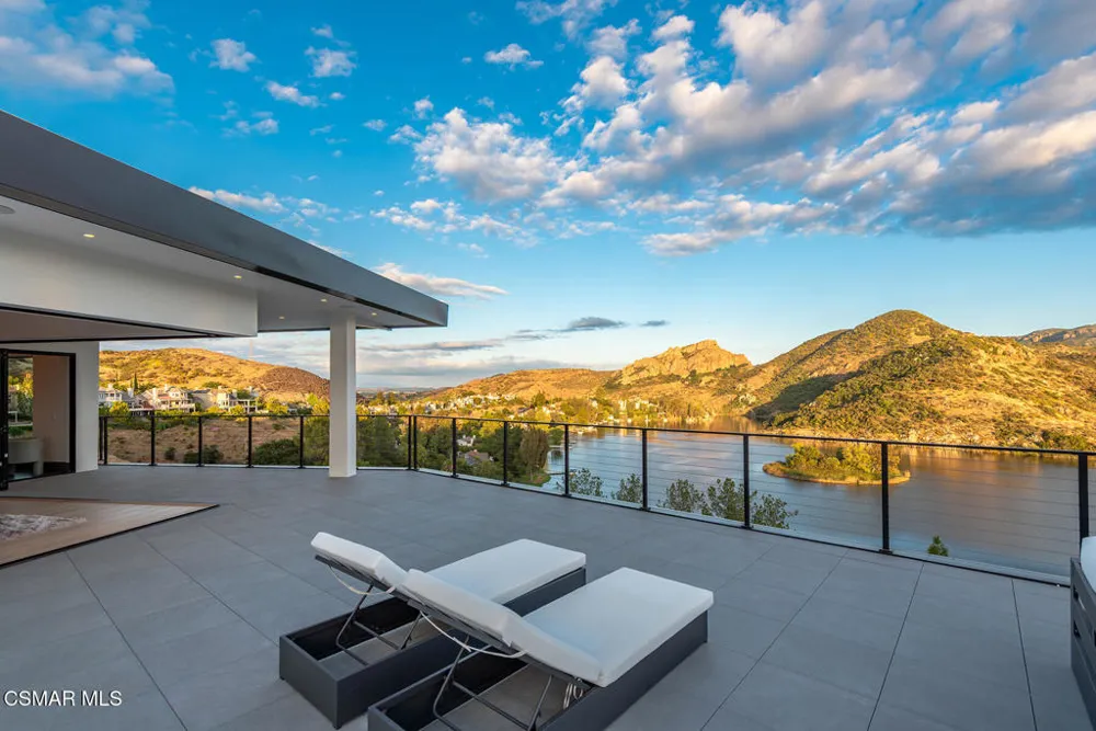 461 Lake Sherwood Drive Westlake Village, CA 91361