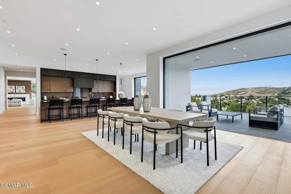 461 Lake Sherwood Drive Westlake Village, CA 91361