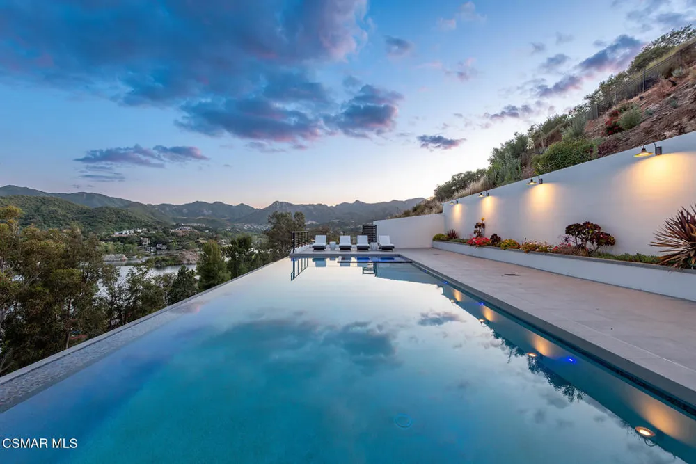 461 Lake Sherwood Drive Westlake Village, CA 91361