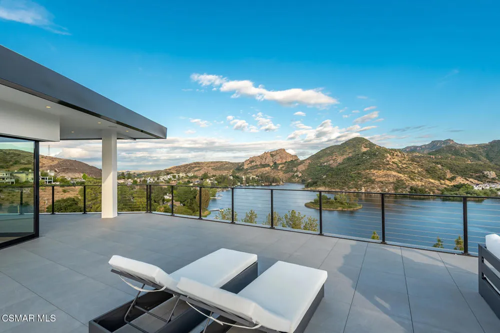 461 Lake Sherwood Drive Westlake Village, CA 91361