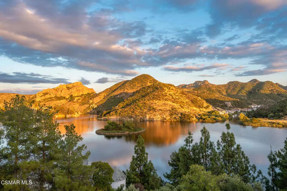 461 Lake Sherwood Drive Westlake Village, CA 91361