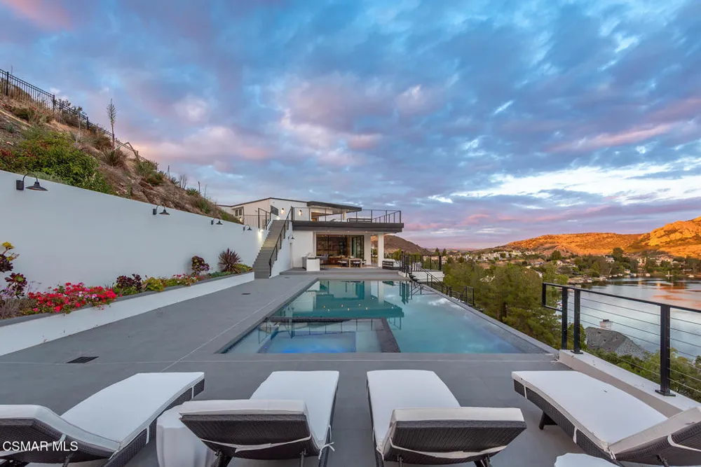 461 Lake Sherwood Drive Westlake Village, CA 91361