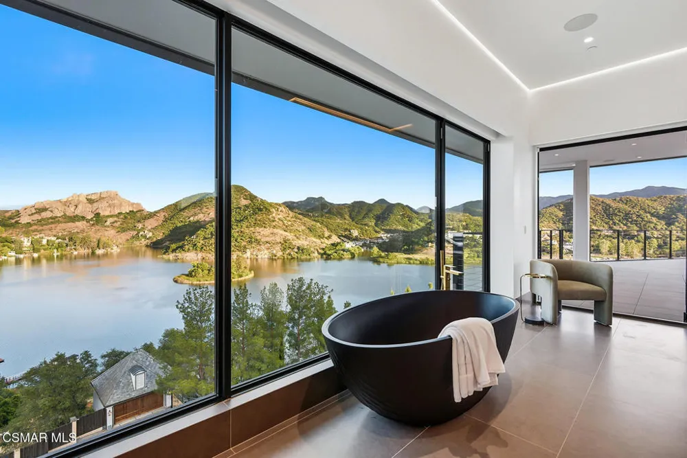 461 Lake Sherwood Drive Westlake Village, CA 91361