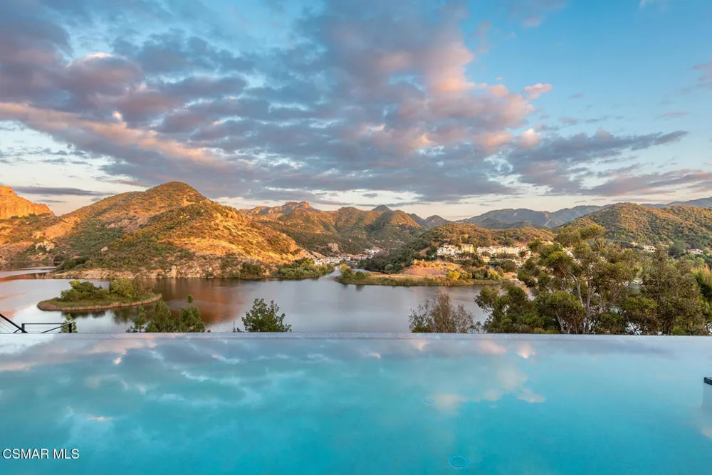 461 Lake Sherwood Drive Westlake Village, CA 91361