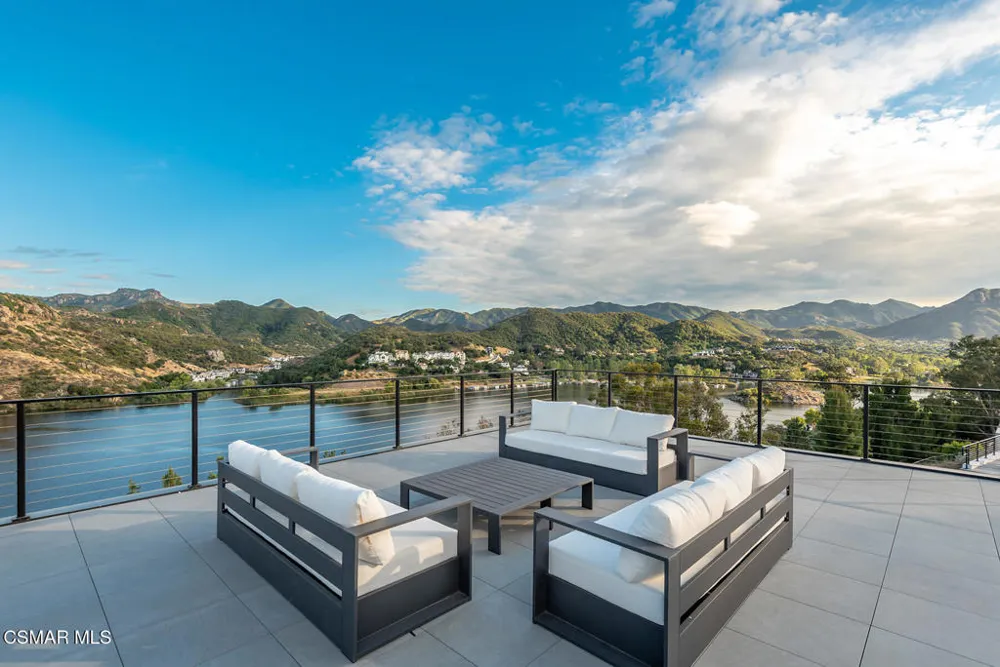 461 Lake Sherwood Drive Westlake Village, CA 91361