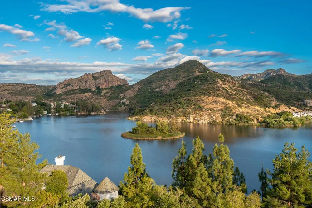 461 Lake Sherwood Drive Westlake Village, CA 91361