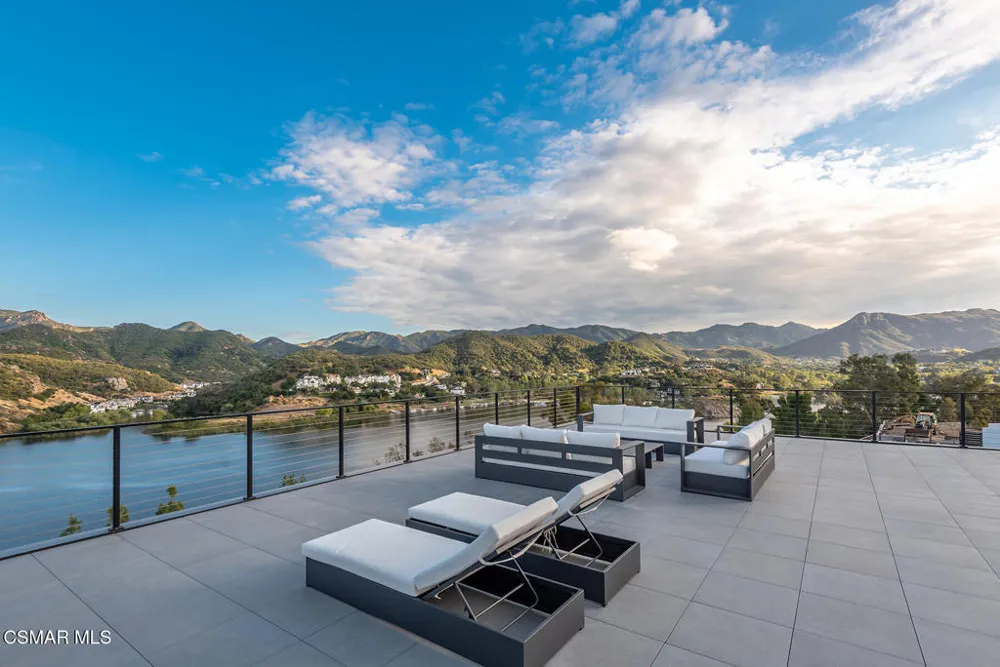 461 Lake Sherwood Drive Westlake Village, CA 91361