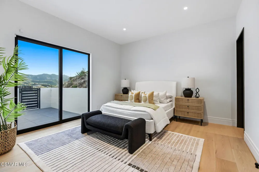 461 Lake Sherwood Drive Westlake Village, CA 91361