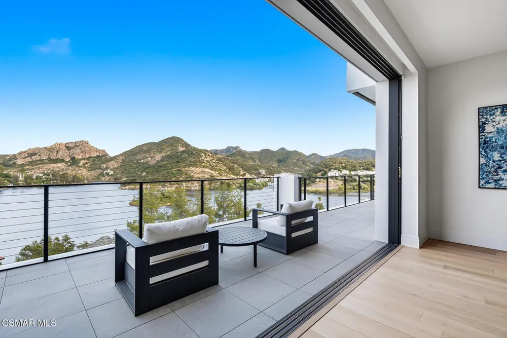 461 Lake Sherwood Drive Westlake Village, CA 91361