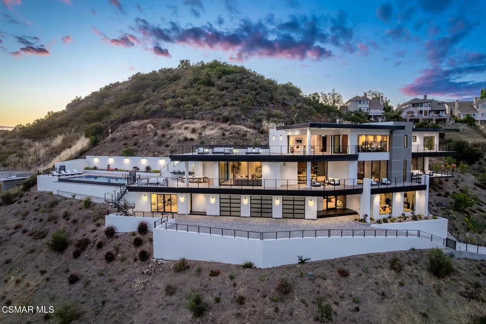 461 Lake Sherwood Drive Westlake Village, CA 91361