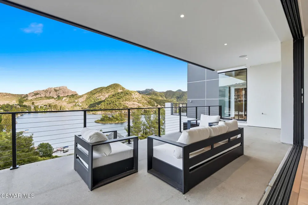 461 Lake Sherwood Drive Westlake Village, CA 91361