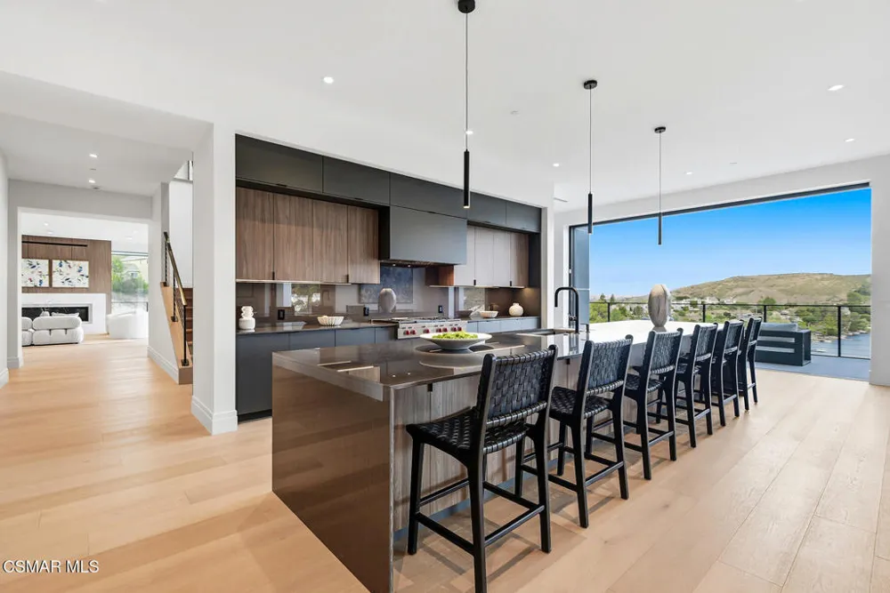 461 Lake Sherwood Drive Westlake Village, CA 91361