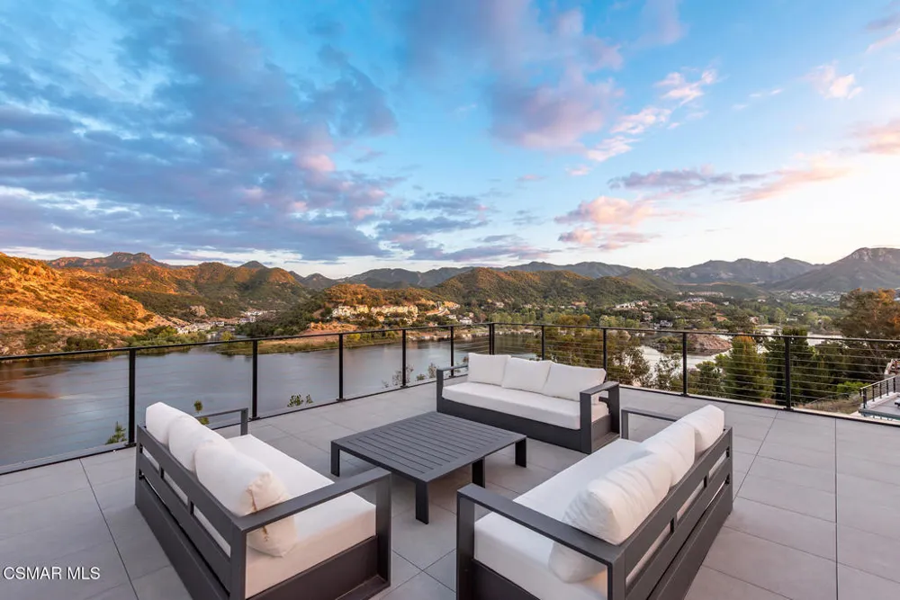 461 Lake Sherwood Drive Westlake Village, CA 91361
