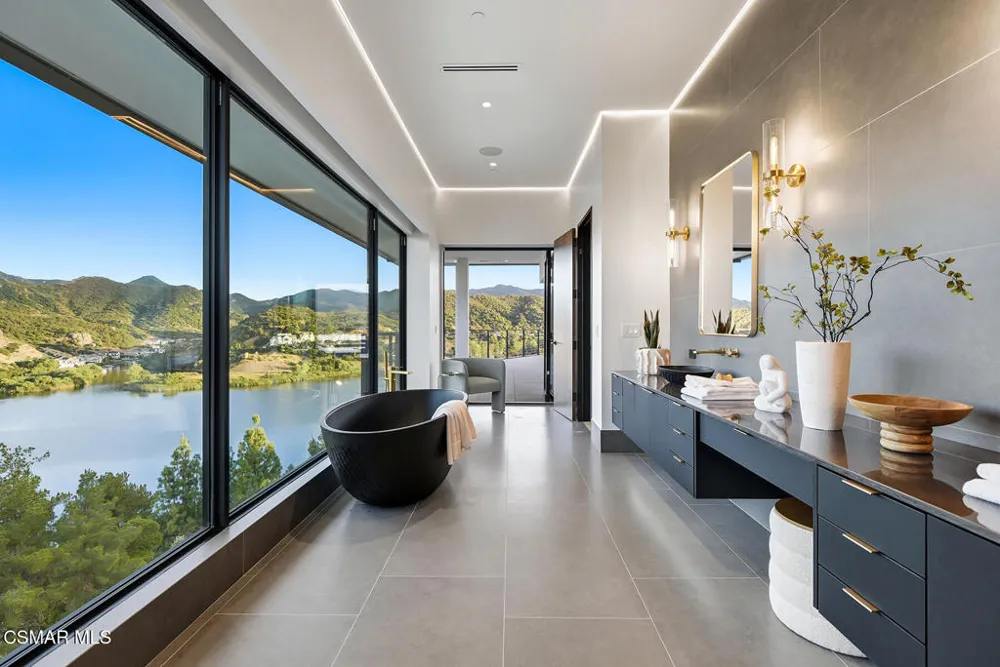 461 Lake Sherwood Drive Westlake Village, CA 91361