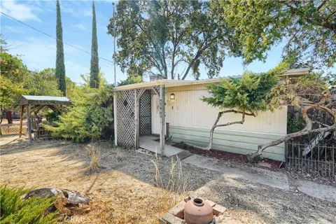 4580 S.TERRACE