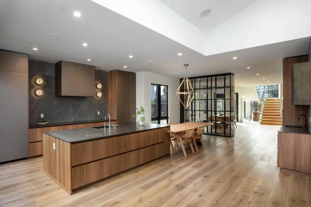 1866 Valparaiso Avenue Menlo Park, CA 94025