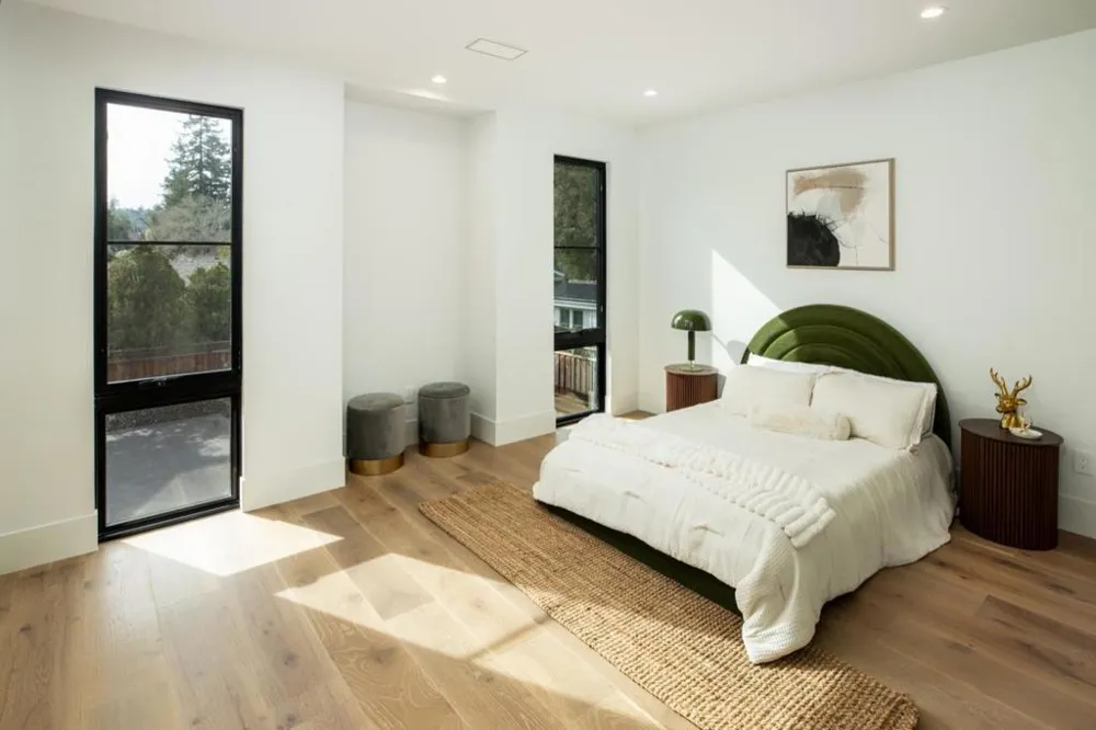 1866 Valparaiso Avenue Menlo Park, CA 94025