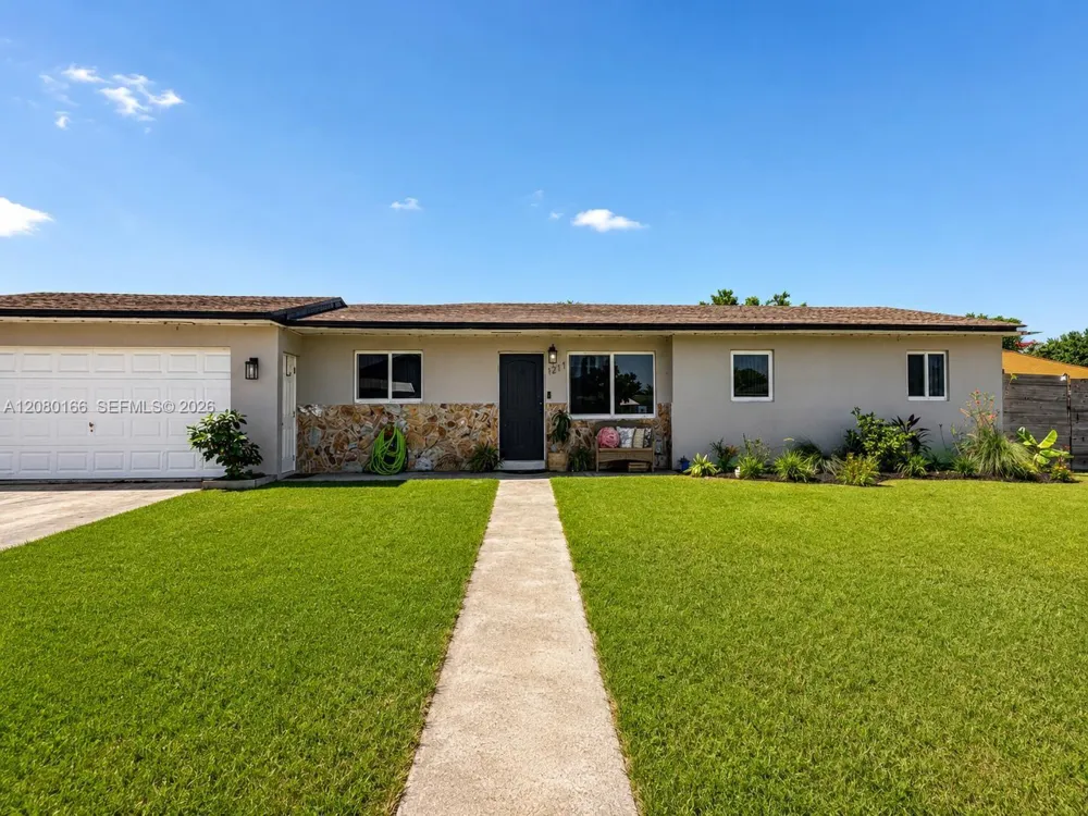 1211 NW 18th St Homestead, FL 33030