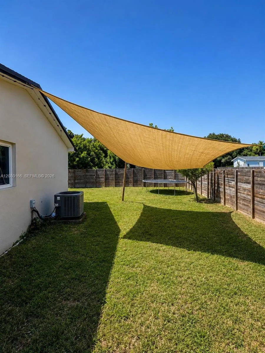 1211 NW 18th St Homestead, FL 33030
