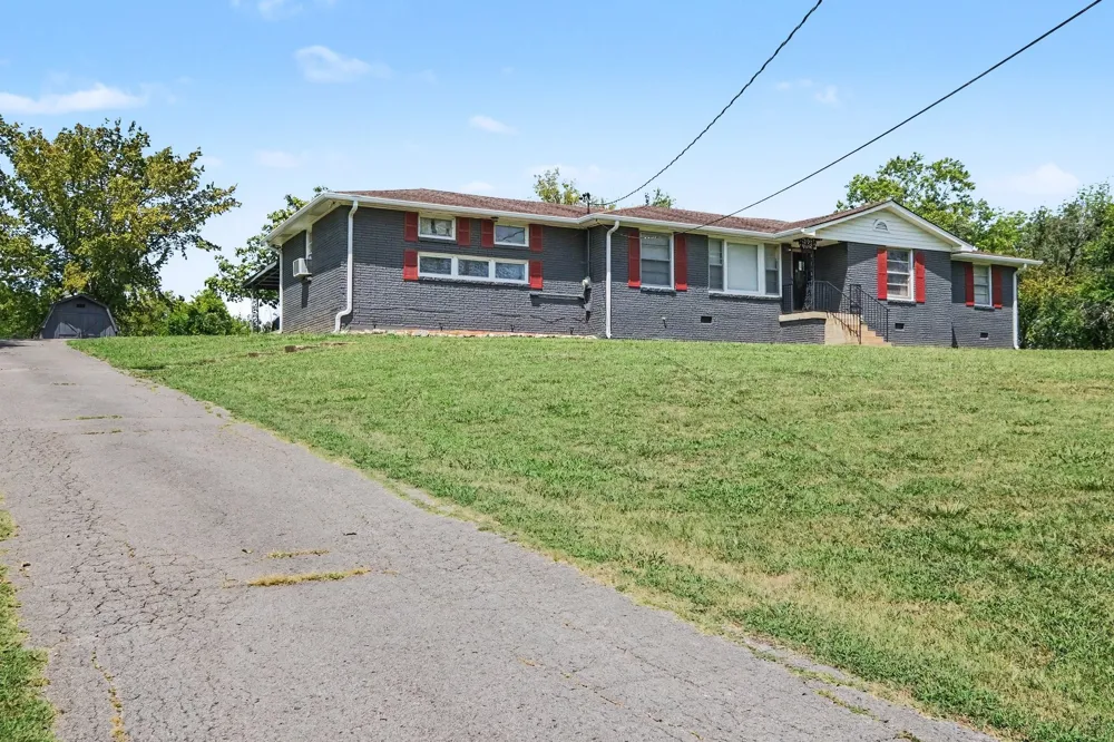 4060 Yoest Dr Nashville, TN 37207