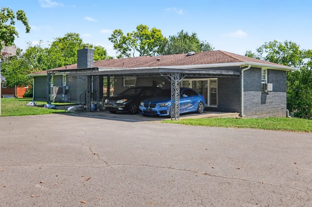 4060 Yoest Dr Nashville, TN 37207