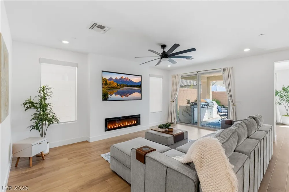 6490 Sandero Springs Street Las Vegas, NV 89166