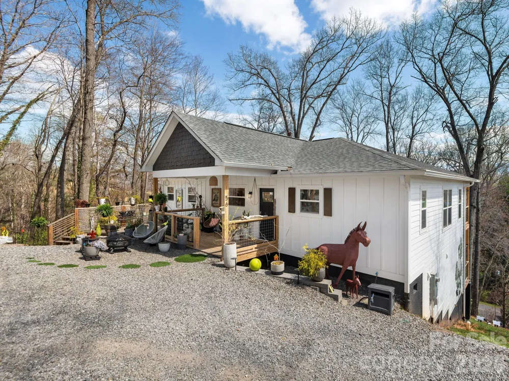 56 Kammerer Drive Waynesville, NC 28785