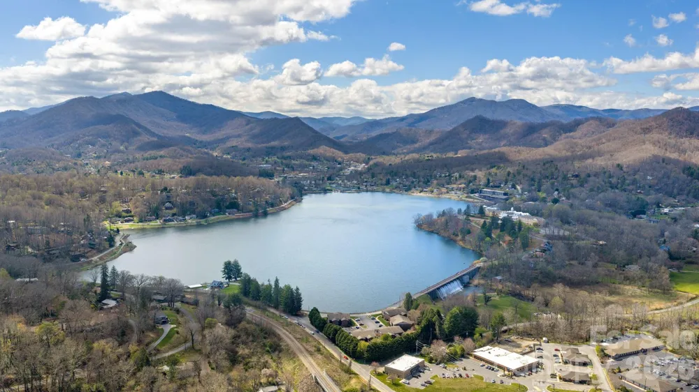 56 Kammerer Drive Waynesville, NC 28785