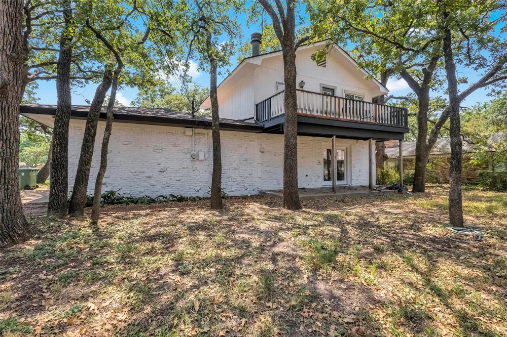 520 Circleview Drive S Hurst, TX 76054