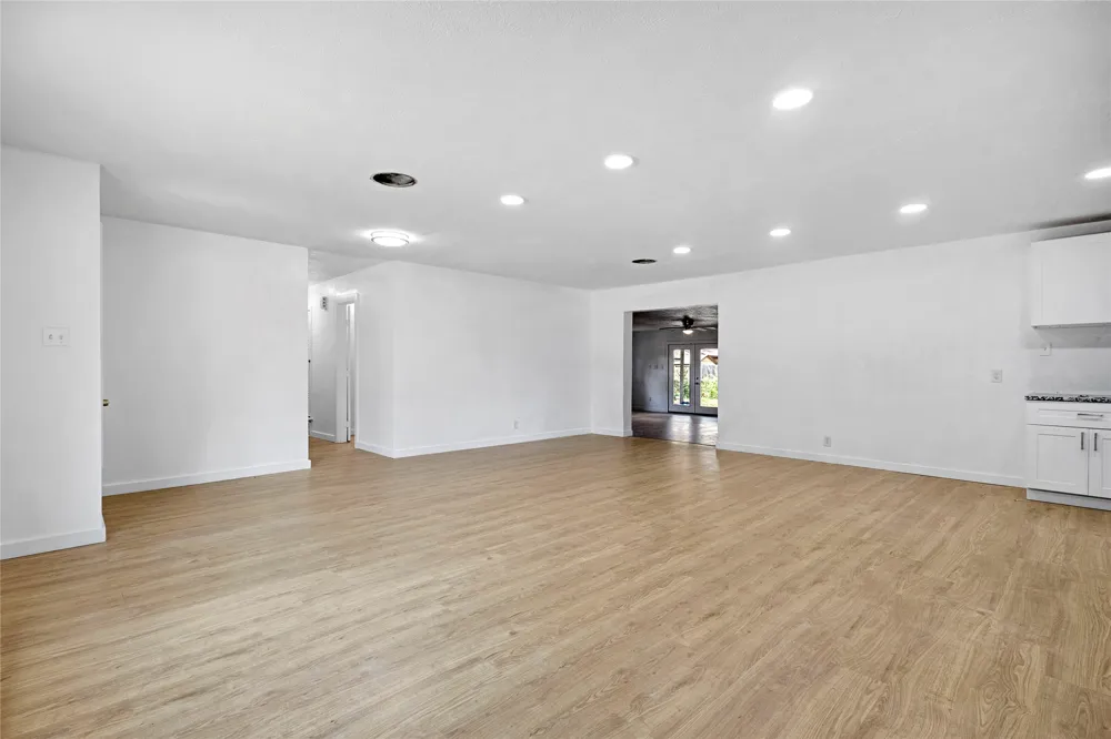 520 Circleview Drive S Hurst, TX 76054